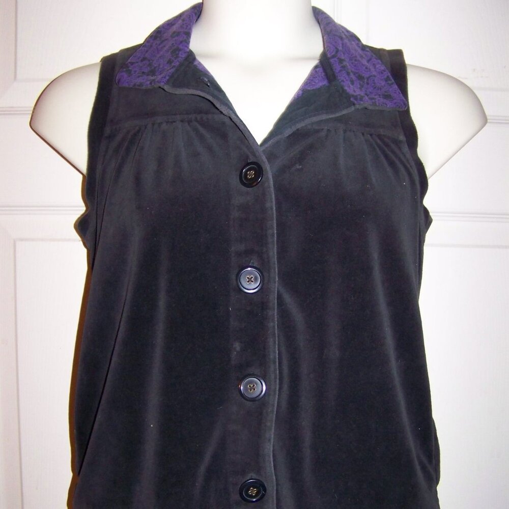 Liz Claiborne velveteen vest black & Purple